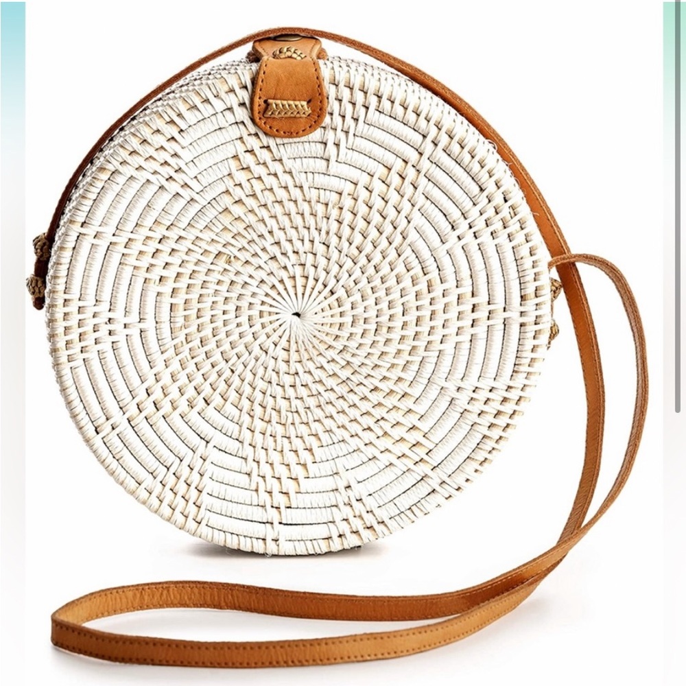 Francesca’s Polly Round Rattan Crossbody Bag